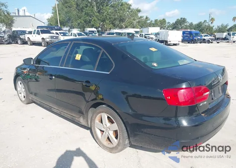 2013 Volkswagen Jetta 2.0L Tdi from USA, damaged, VIN 3VWLL7AJ6DM438641